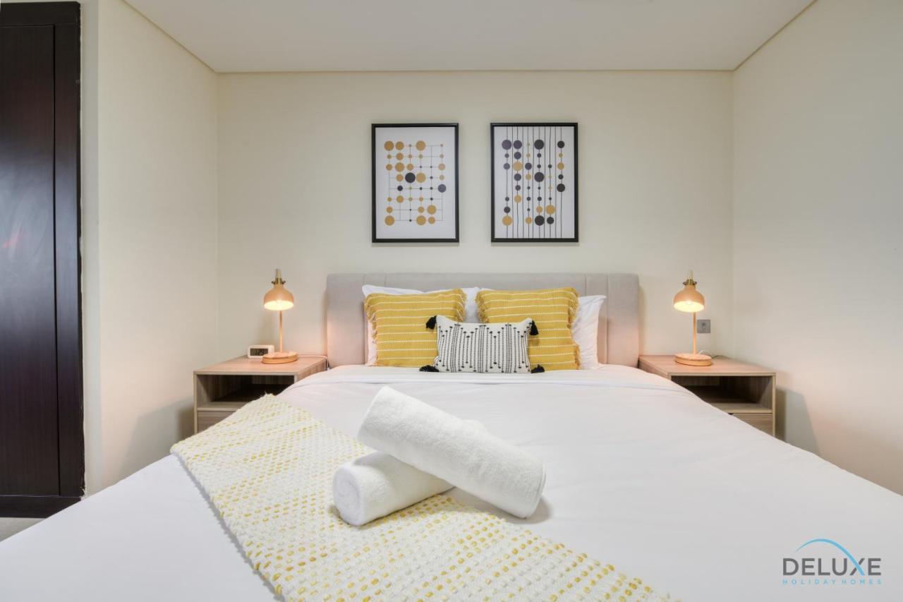 Price Cozy Near To Metro & Prime Location By Deluxe Homes Apartment *