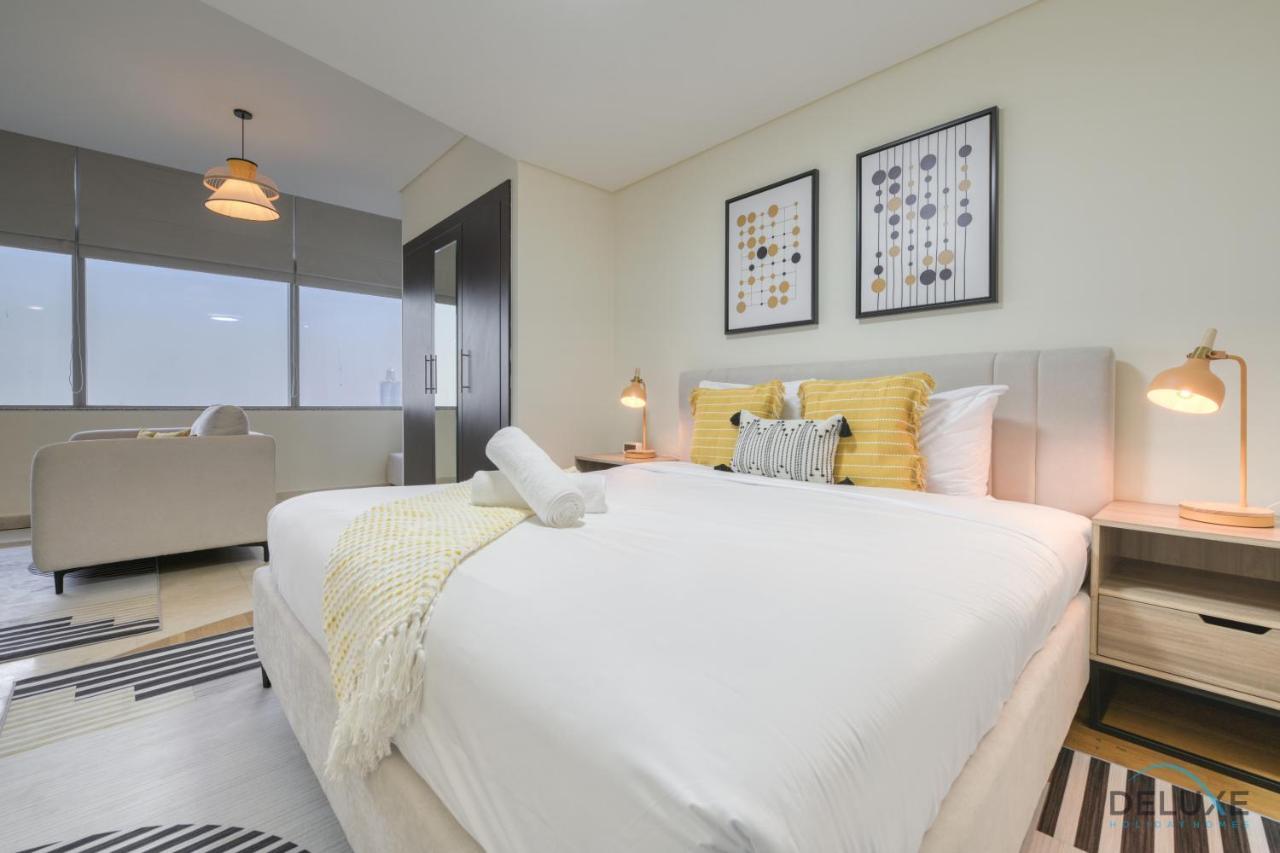 Price Cozy Near To Metro & Prime Location By Deluxe Homes *