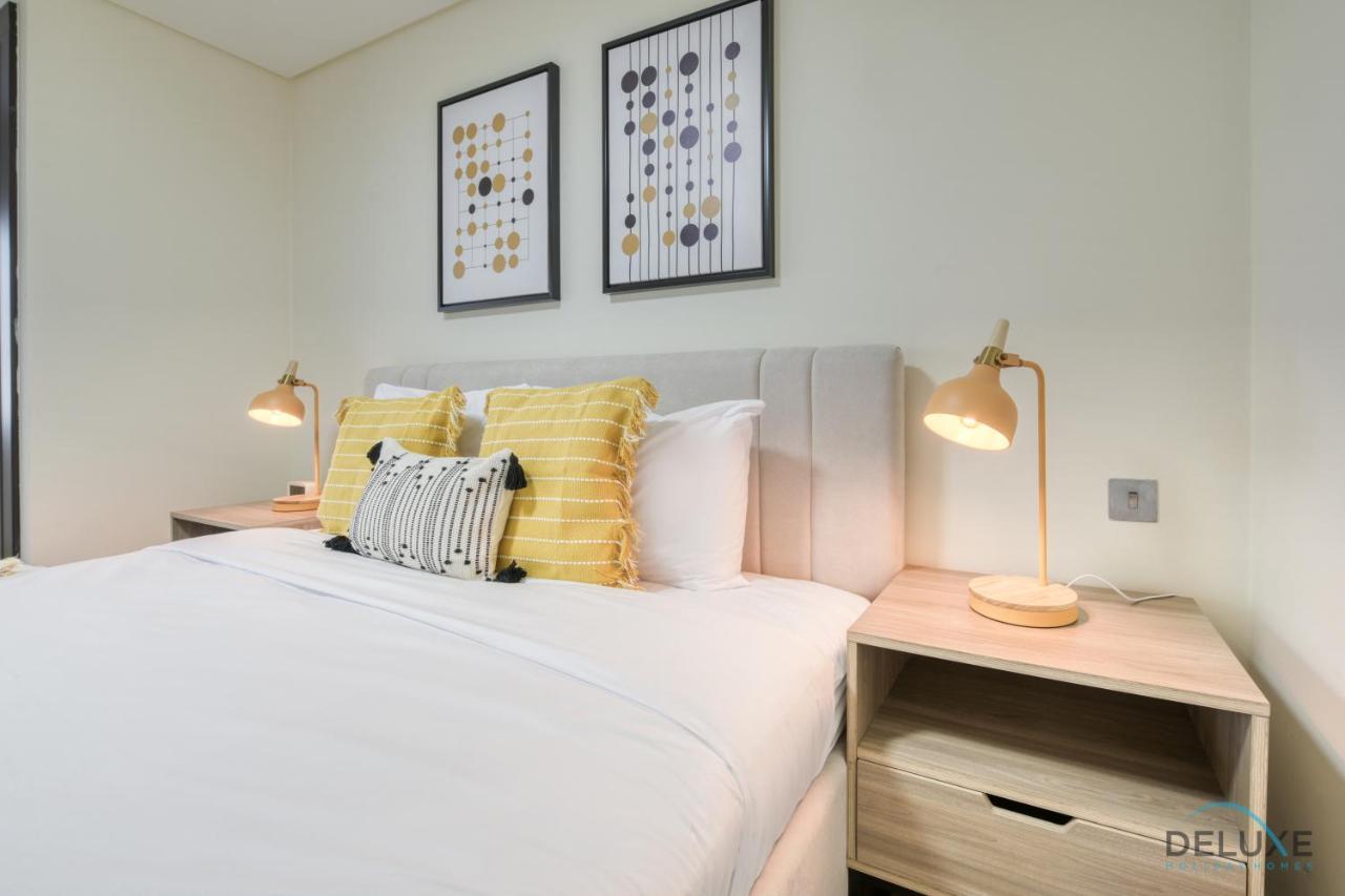 Price Cozy Near To Metro & Prime Location By Deluxe Homes *